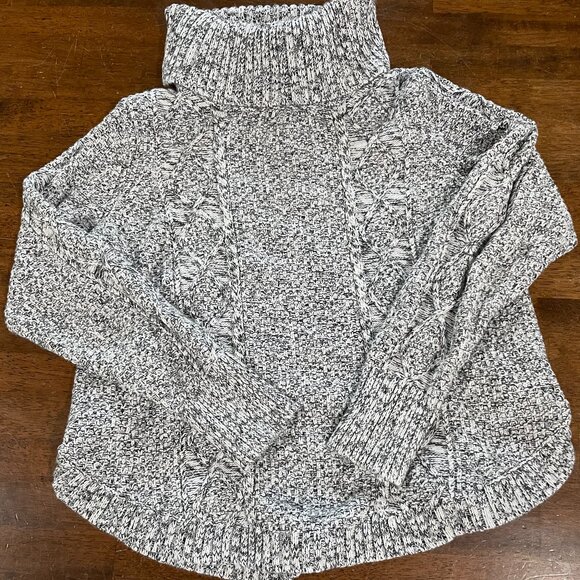 GAP cable knit turtleneck sweater (M) - Picture 1 of 2